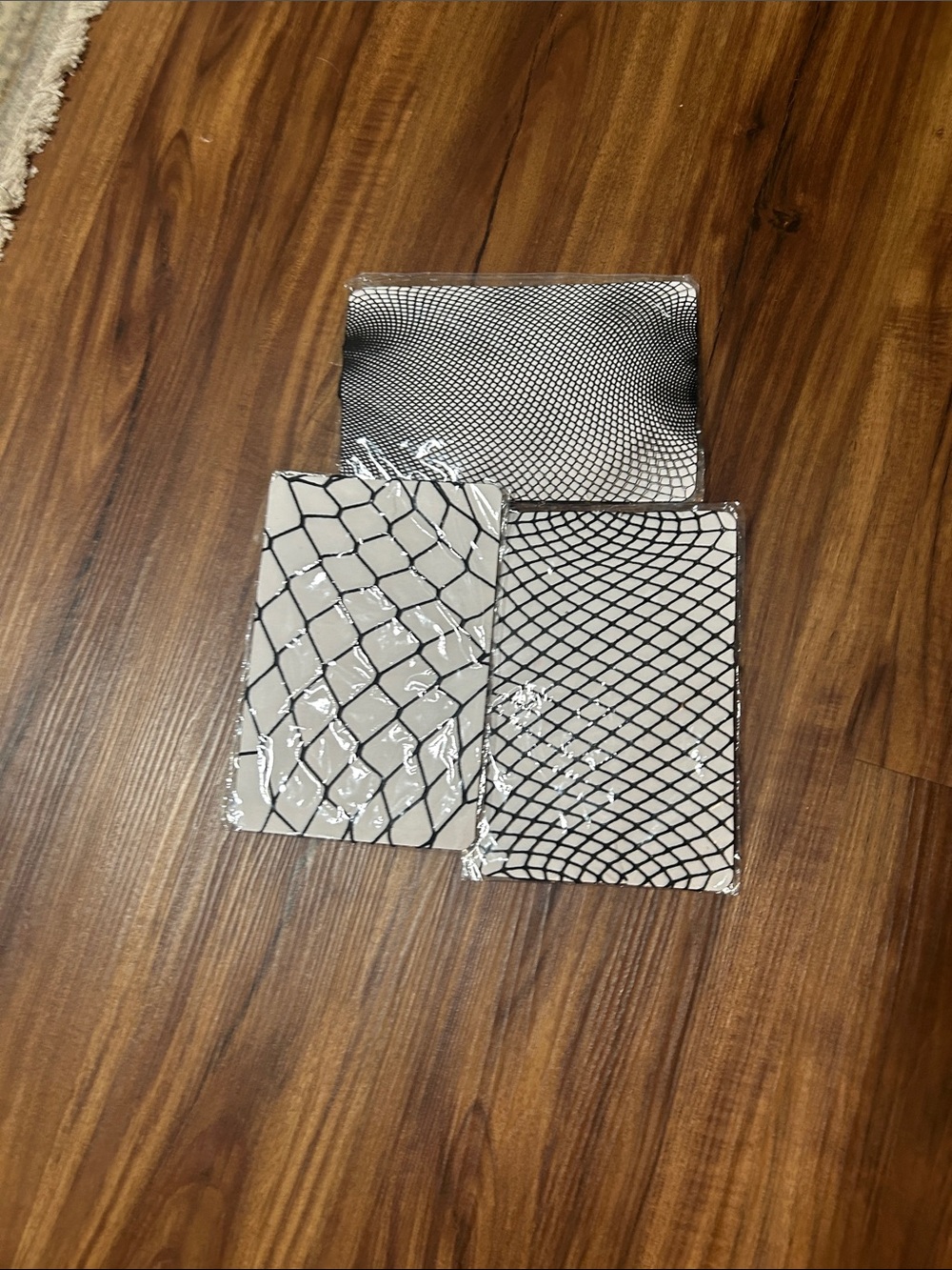 Black and White Fishnet Pattern Notebook Set - Picture 2 of 4